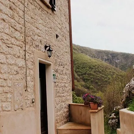 L'arco Di Fondarca N.16 *