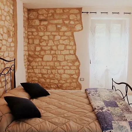 L'arco Di Fondarca N.16 شقة كاغلي